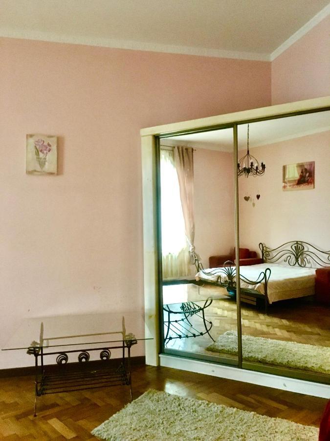 Lviv'S Prospekt Shevchenka Apartments Esterno foto